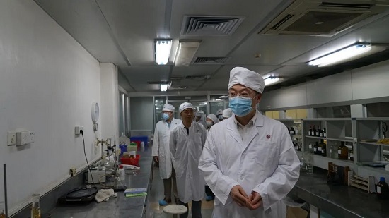 廣藥集團第十一領(lǐng)導督查組董志剛總法律顧問到白云山潘高壽開展安全生產(chǎn)督查.jpg 廣藥集團第十一領(lǐng)導督查組董志剛總法律顧問到白云山潘高壽開展安全生產(chǎn)督查.jpg